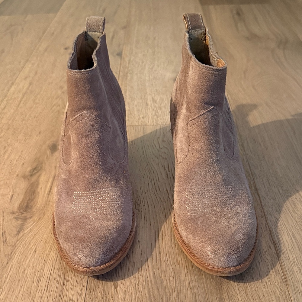 Dolce Vita Women’s Suede Ankle Boots